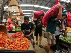 Harga Bahan Pokok di Palembang Relatif Stabil, Bawang-Cabai Masih Tinggi