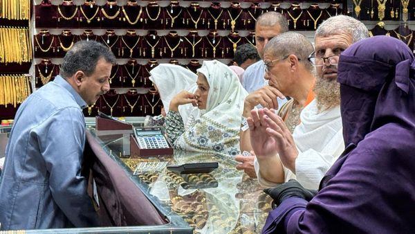Jemaah Serbu Area Belanja di Makkah Jelang Puncak Haji