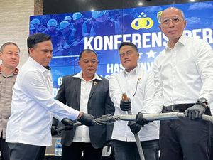 Penampakan Kabel SUTET Putus yang Picu Listrik Padam Massal di Sumatera