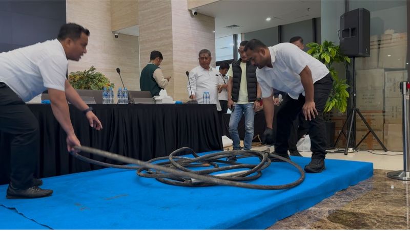 Kabel SUTET nan terputus hingga picu listrik padam massal di Sumatera (Rumondang/detikcom)