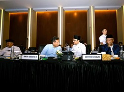 Pascabencana Sumatera, Kemensos Salurkan Bantuan Lanjutan & Perluas PBI JK