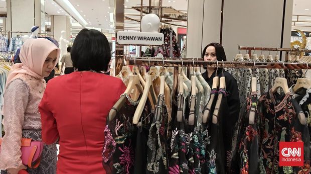 METRO Department Store bersama Allo Bank meresmikan wajah baru METRO Pondok Indah Mall pada Senin (25/5). Chief Experience Officer CT Corp Putri Tanjung berkata perubahan ini menunjukkan bahwa METRO Department Store ingin tumbuh bersama dengan pelanggan dan gaya hidupnya.
