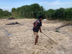 Warga Keluhkan Bau Busuk Limbah Bulu Ayam di Klungkung