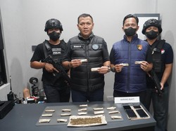 Polda Metro Ungkap Kasus Ganja Dikamuflase Pakan Ikan di Tangerang