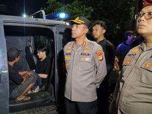 Polisi Amankan 4 Pemuda Bawa Sabu dan Tramadol Saat Patroli di Jakbar