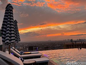 Cantiknya Senja dari 28th Sky Beach Club The Trans Luxury Hotel Surabaya