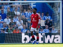 Tyrell Malacia Pamit dari MU, Carrick Kasih Momen Perpisahan di Laga Terakhir