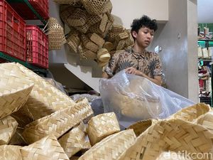 Perajin Besek di Malang Kebanjiran Order Jelang Idul Adha