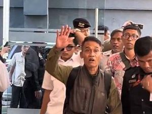 Video: Korban Penipuan Penjualan Titik SPPG Datangi Kantor BGN