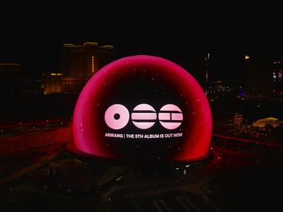 BTS Sulap Las Vegas Jadi Merah