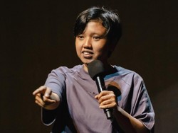 Komika Cece Upit Nyambi Jadi Ojol Bertahan Hadapi Kerasnya Jakarta