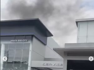 Kebakaran Dealer BYD di BSD, Penyebab Masih Diinvestigasi