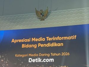 Video: Detikcom Raih Penghargaan Media Daring Terinformatif dari Kemendikdasmen