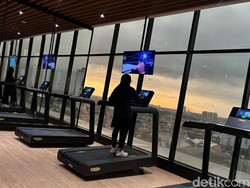 Sensasi Workout Sambil Nikmati Sunrise di The Trans Luxury Hotel Surabaya