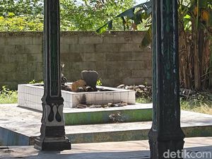 Misteri Sosok Putri Cempo yang Makamnya Ada di TPA