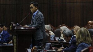 MK Gelar Sidang Uji Materi UU TNI, Hadirkan Tiga Ahli
