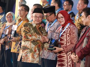 Pemkab Banyuwangi Terima 2 Penghargaan Pendidikan dari Kemendikdasmen