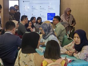 Posko SPMB Sekolah Maung di Cimahi Diserbu Orang Tua Siswa