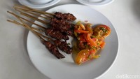 Sate Maranggi Hj. Yetty: Empuk Juicy Sate Sapi Legendaris dari Purwakarta