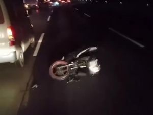 Video: Viral Kecelakaan Pemotor Masuk Tol Purbaleunyi