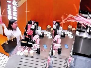Viral! Wanita Ngamuk di Gerai Milk Tea Gegara Kurang 2 Sedotan