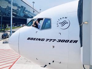Captain Tania Widjaya, Bukan Pilot Perempuan Biasa