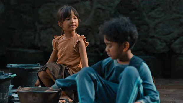 Children of Heaven (2026) Children of Heaven (2026) adalah film drama karya Hanung Bramantyo yang merupakan adaptasi dari film Iran, Children of Heaven (1997) karya Majid Majidi.