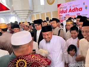 Gubernur Sulsel Salat Id di Masjid 99 Kubah, Tekankan Pentingnya Bersabar
