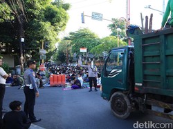 Jemaah Salat Idul Adha Masjid Agung Gianyar Tumpah Ruah