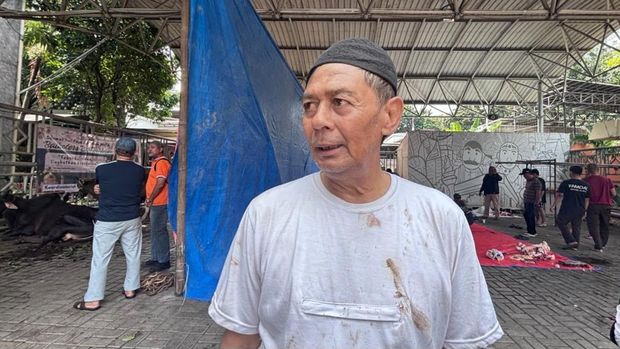 Iyung (64) Penyembelih Hewan Kurban