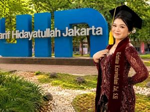 Cerita Kristina Zai, Mahasiswi Non-Muslim yang Raih Cumlaude di UIN Jakarta