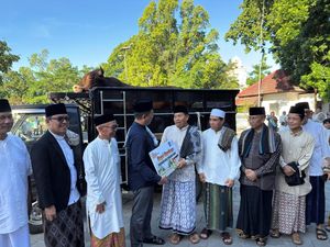 Pemprov NTB Salurkan Hewan Kurban ke Desa Miskin Ekstrem