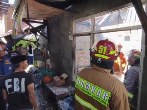 Video: Ditinggal Nonton Penyembelihan Kurban, Lima Rumah Bedeng Terbakar