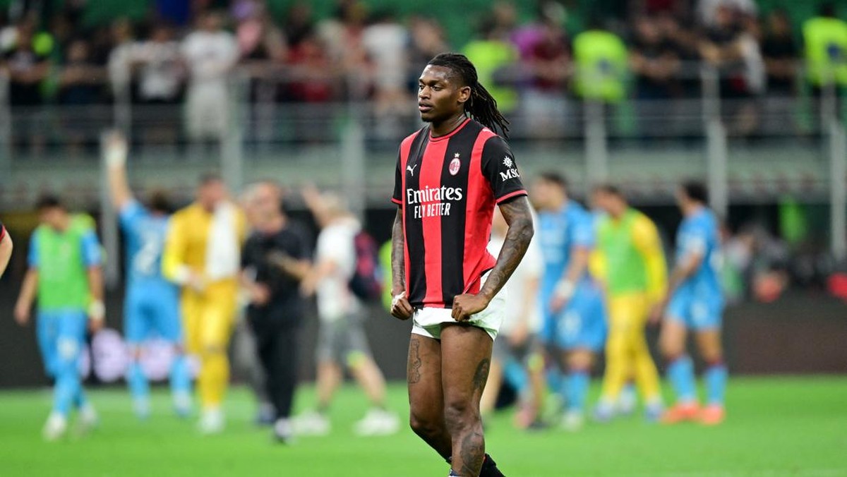 Rafael Leao mau didepak Ruben Amorim dari AC Milan. (Foto: REUTERS/Daniele Mascolo)