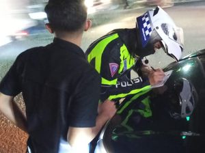 Mobil Mewah Berpelat Mirip RI di Tangerang Sempat Dikira Menteri