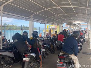 Libur Idul Adha, Penumpang di Pelabuhan Padangbai Meningkat Dua Kali Lipat
