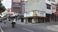 Pusat Kota Medan Tampak Sepi, Banyak Toko Tutup