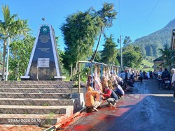 Penampakan Dusun Krajan yang Kebanjiran Hewan Kurban, Warga Penuhi Jalan