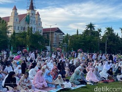 Salat Idul Adha di Parepare: Saf Jemaah Meluber ke Jalan Lapangan Makkasau