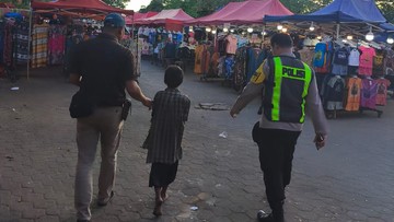 Polda Sumsel Tertibkan Sejumlah Anak Jalanan Ngelem di Jembatan Ampera