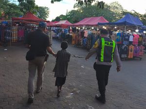 Anak Jalanan yang Ngelem di Jembatan Ampera Ditertibkan Polisi