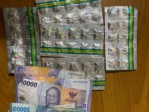 Polisi Tangkap 3 Penjual Obat Terlarang di Jakpus, 1.802 Butir Obat Disita
