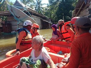 3.242 Warga Lutra Terdampak Banjir, Pemkab Tetapkan Status Tanggap Darurat