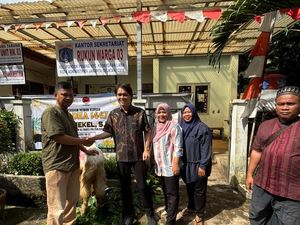Once Mekel Salurkan Hewan Kurban dan Berbagi Kebaikan di Idul Adha