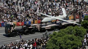 Parade Hari Republik Armenia Tampilkan Kekuatan Militer