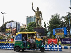 Patung Messi di India Diikat Tali usai Goyang Tertiup Angin, Bakal Direlokasi