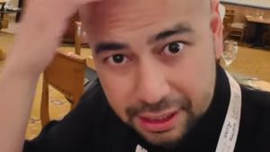 Respons Rayyanza Lihat Raffi Ahmad Botak saat Haji