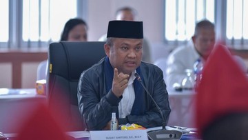 Prabowo Bertolak ke Prancis, Gerindra: Bukti RI Tak Ngekor AS-Tak Tunduk China