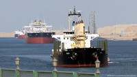 Mengapa Selat Hormuz Tak Bisa Patok Tarif Seperti Panama dan Suez?