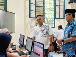 DPRD Jabar Soroti Error Aplikasi SPMB Sekolah Maung